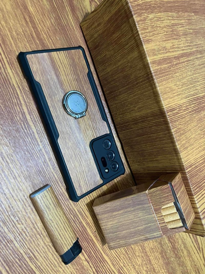 wood casing of cellphone